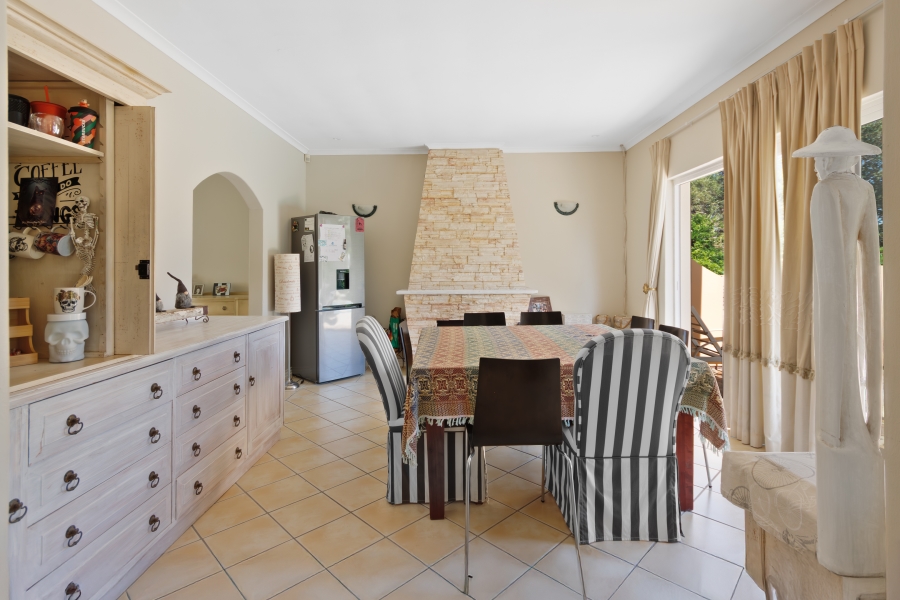 4 Bedroom Property for Sale in Morningside Western Cape